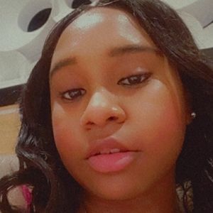 Meet your Posher, Alaizia